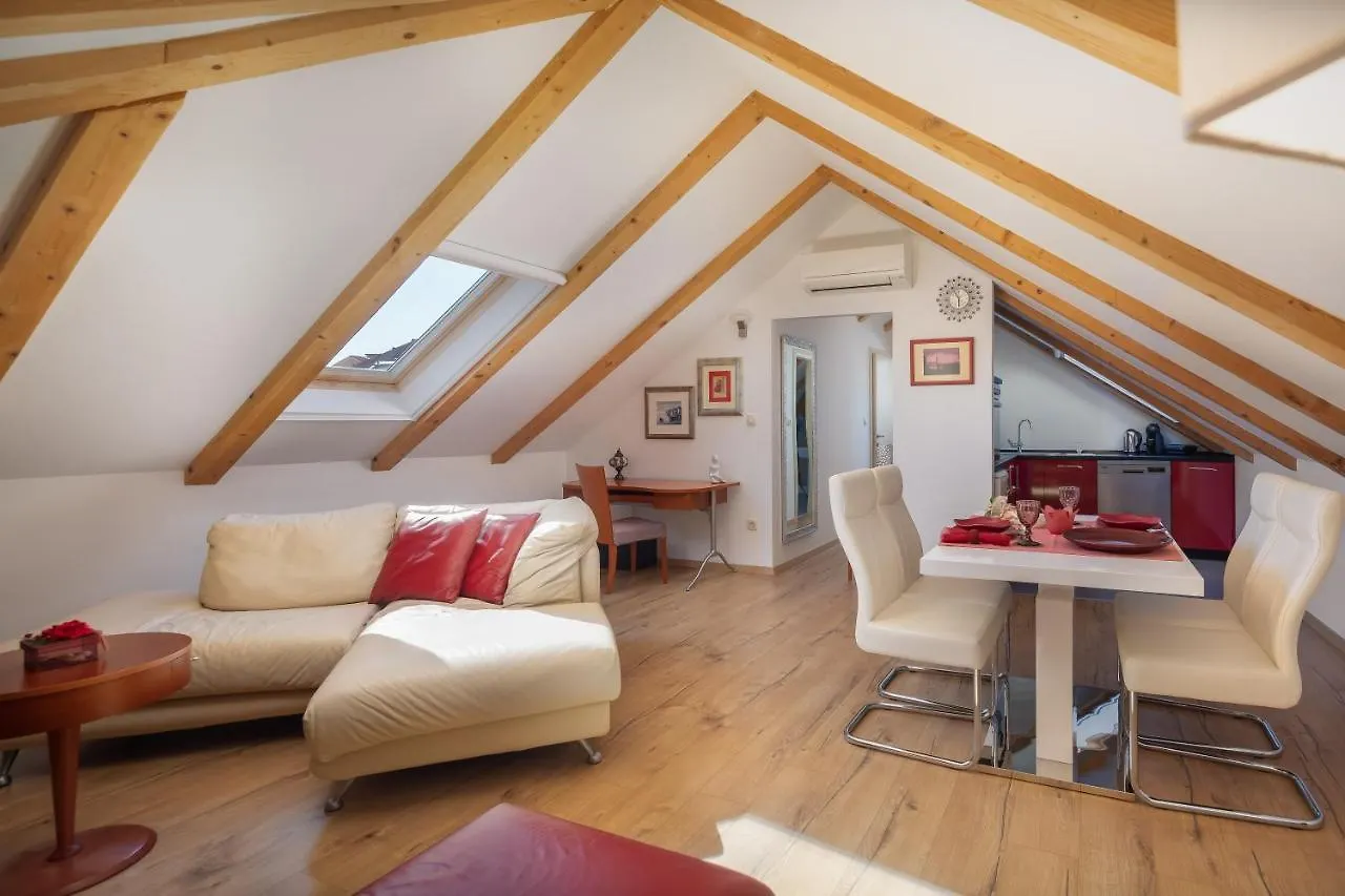 Romantic Attic Apartment Split