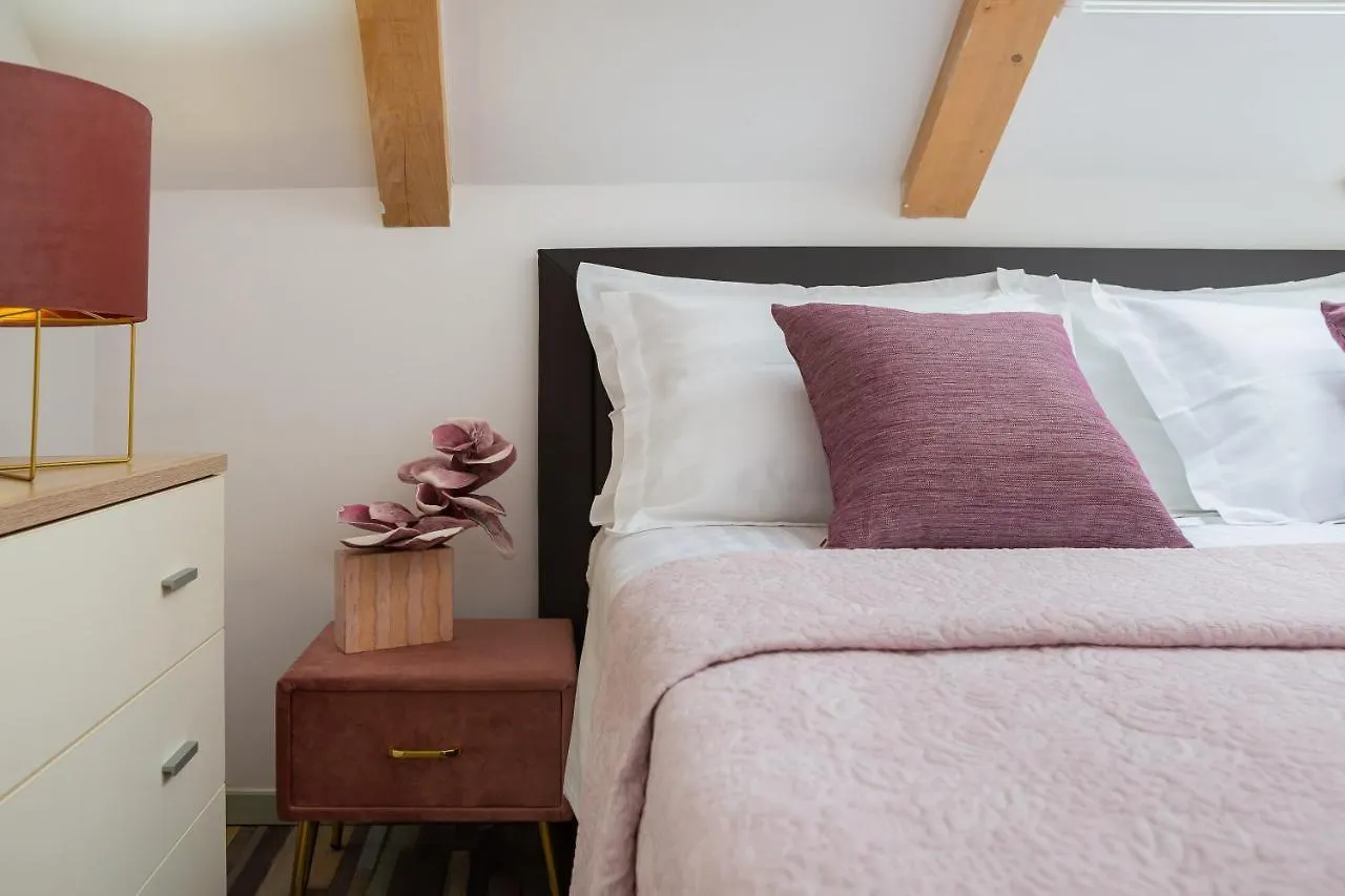 Romantic Attic Apartment 스플리트 크로아티아